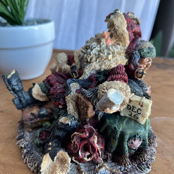 FIRST EDITION 1E\564 Style#3003 SANTA December 26th Santa & Friends Boyd’s bears - Picture 4 of 9